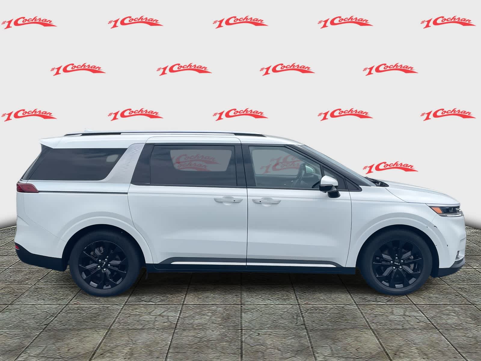 2024 Kia Carnival SX photo 2