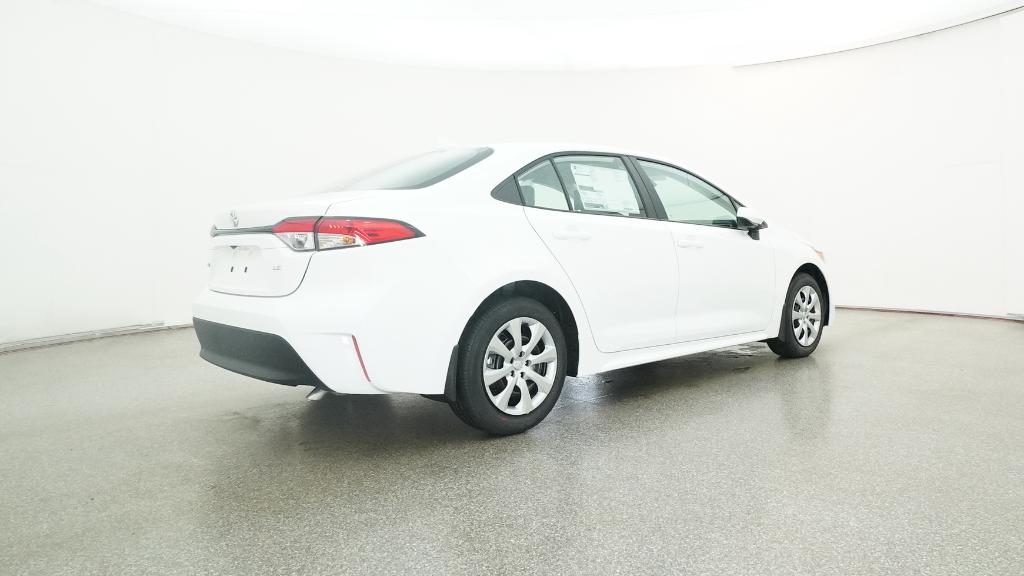 2026 Toyota Corolla LE photo 2