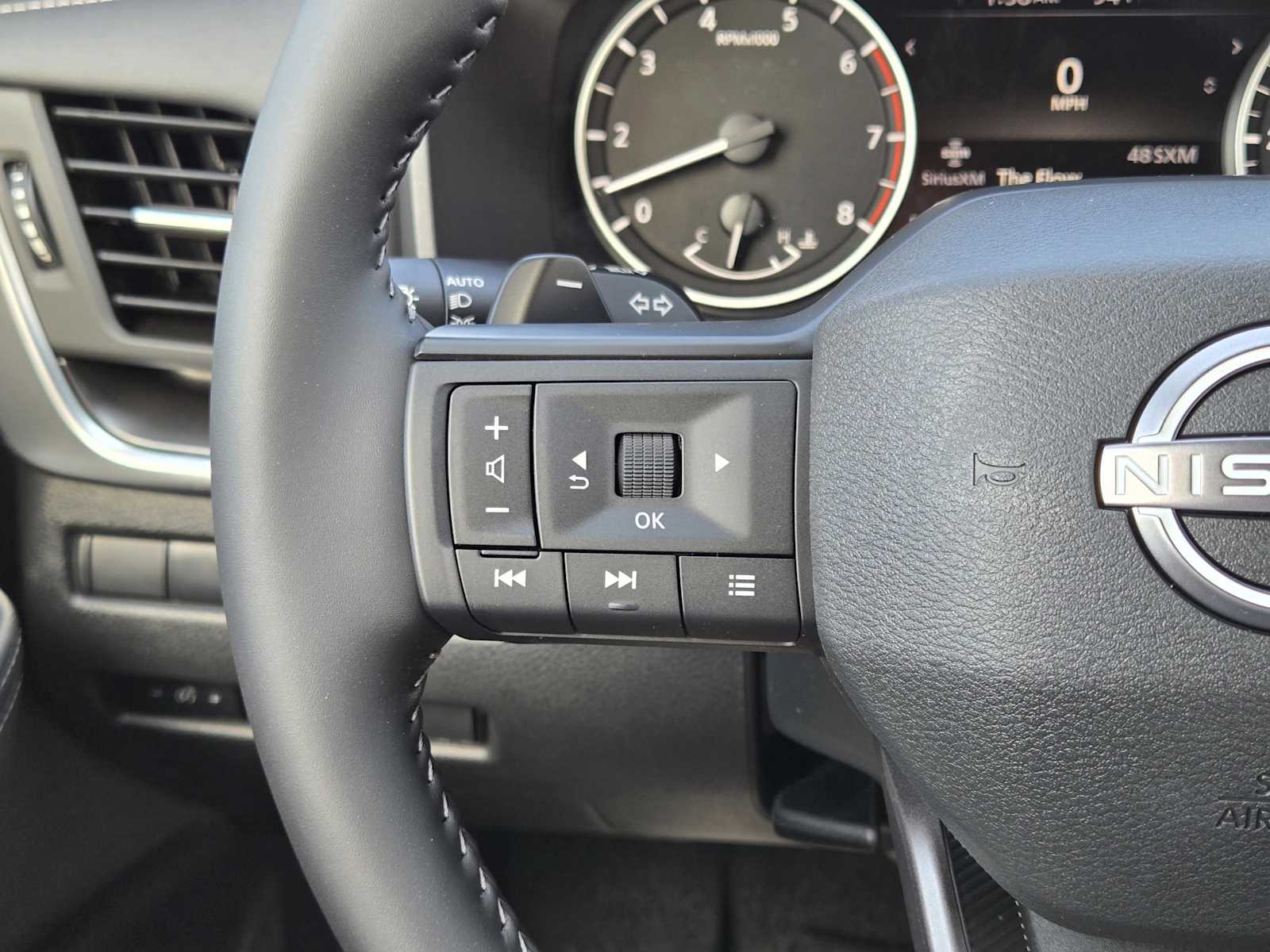 2026 Nissan Rogue SV photo 22