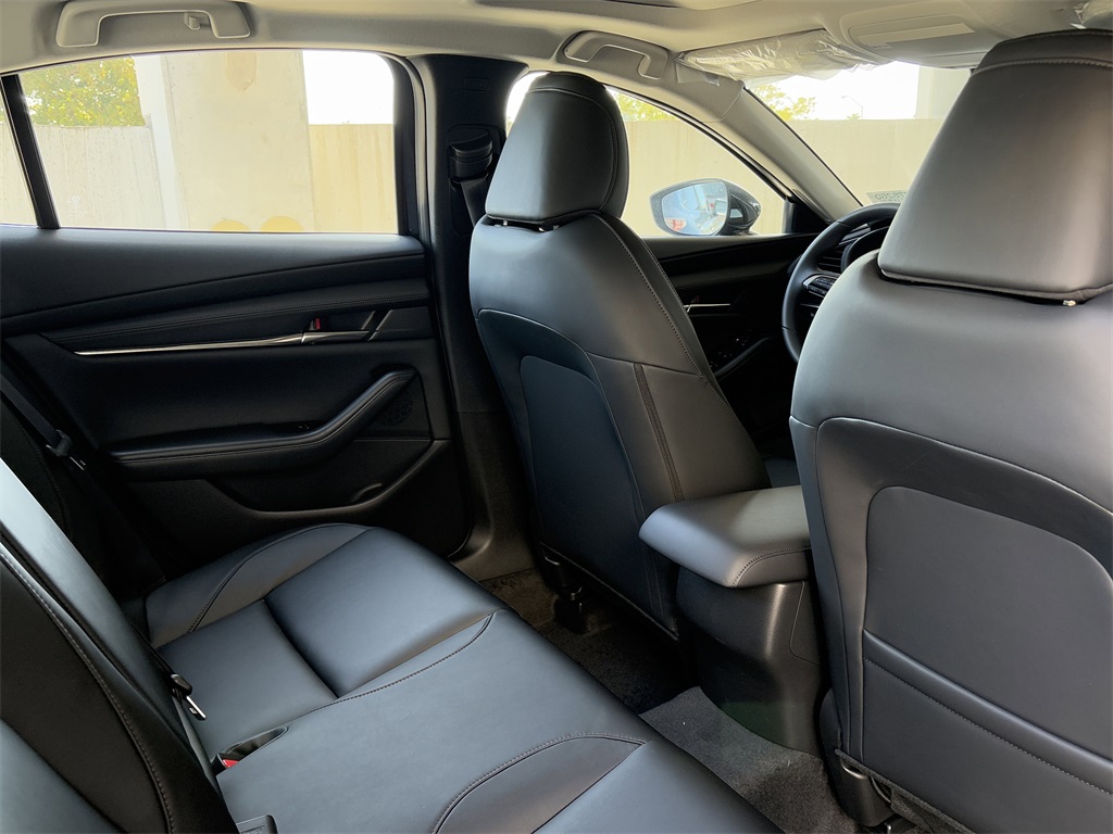 2025 Mazda Mazda3 2.5 s Preferred photo 12