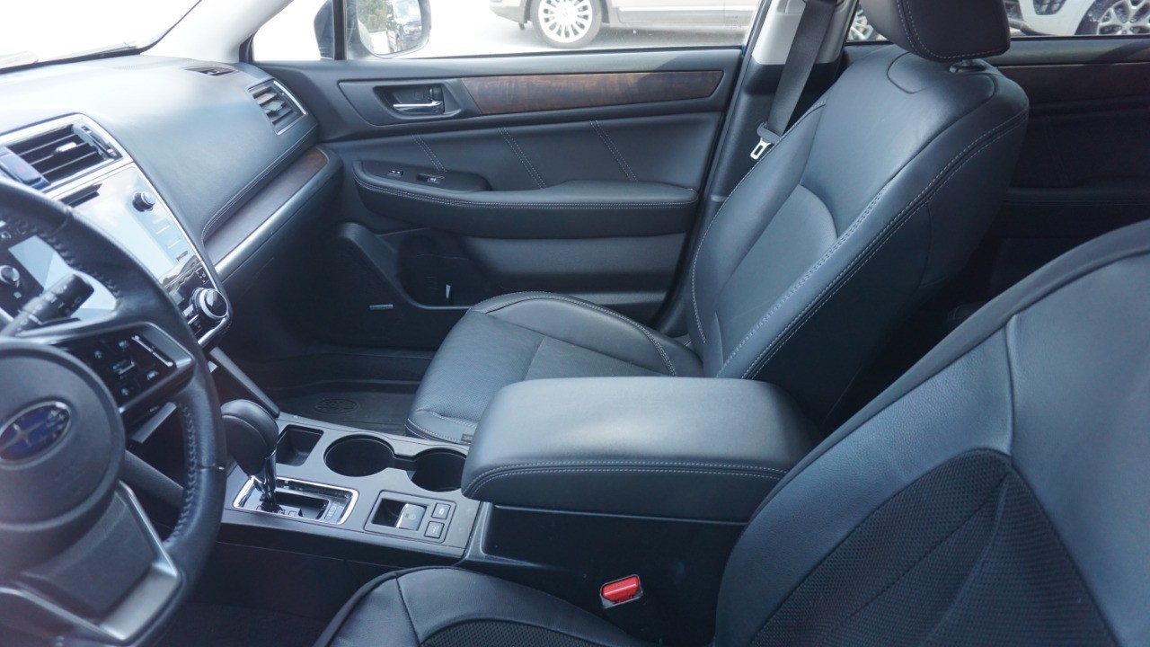 2019 Subaru Outback Limited photo 5