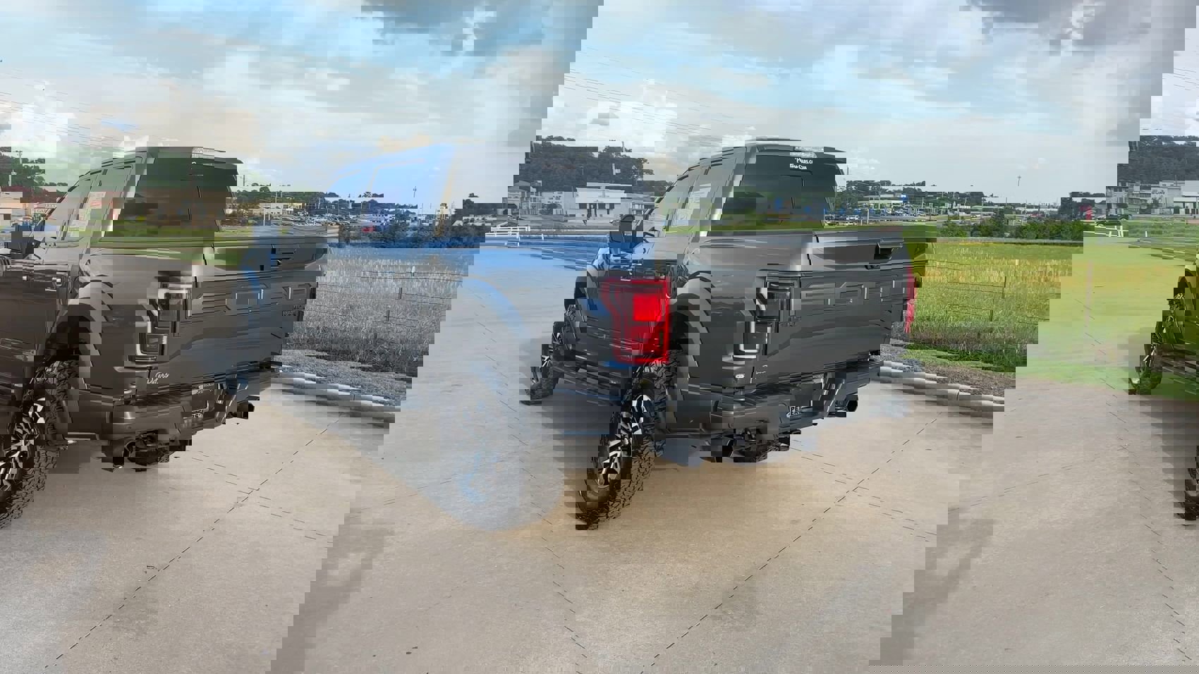 2020 Ford F-150 Raptor photo 5