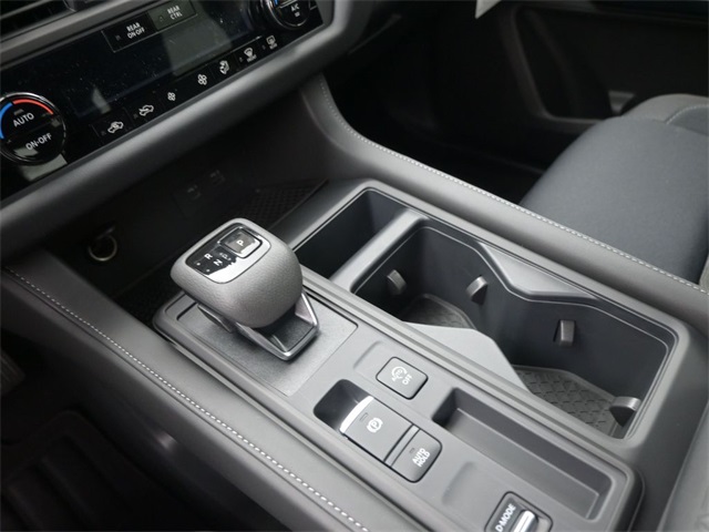 2025 Nissan Pathfinder S photo 30