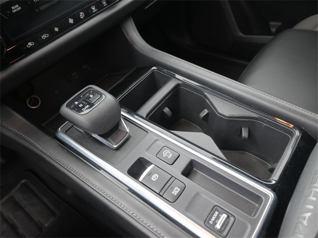 2023 Nissan Pathfinder SL photo 28