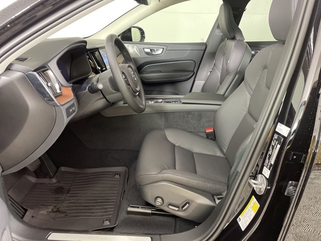2024 Volvo XC60 photo 18