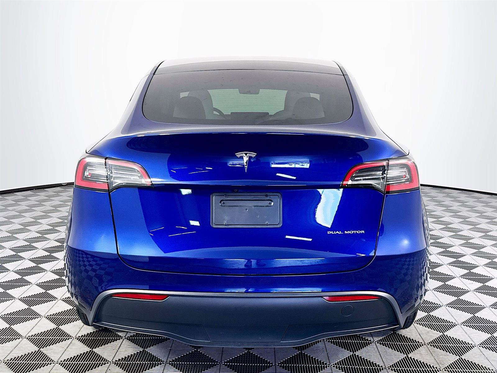 2023 Tesla Model Y Long Range photo 6