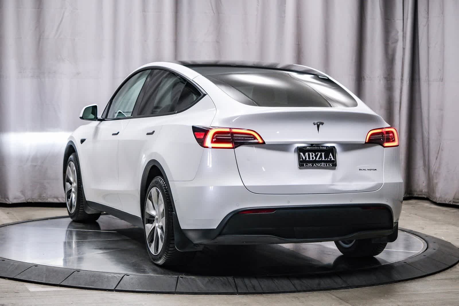 Used 2021 Tesla Model Y Long Range with VIN 5YJYGDEE0MF271402 for sale in Northfield, Minnesota
