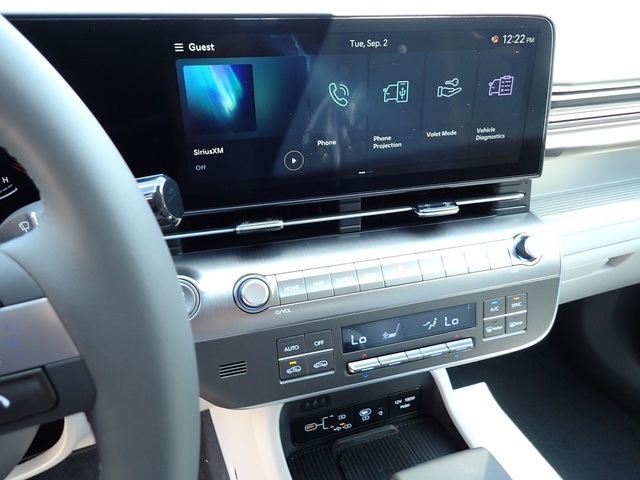 2026 Hyundai Kona SEL photo 13