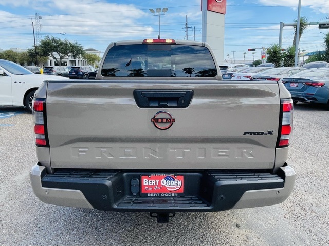 2024 Nissan Frontier PRO-X photo 5