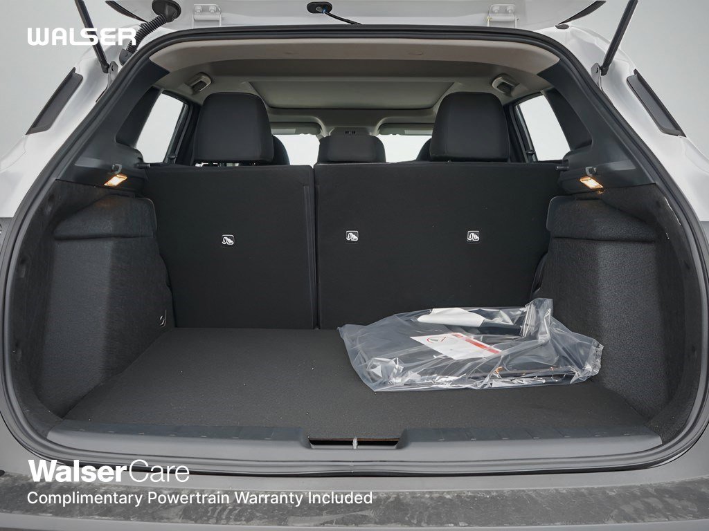 2025 Nissan Kicks SV photo 7