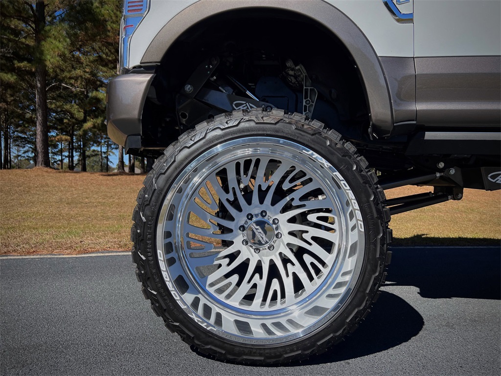 2022 Ford F-350 photo 14