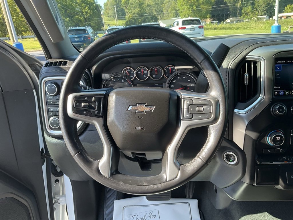 2020 Chevrolet Silverado 1500 RST photo 2