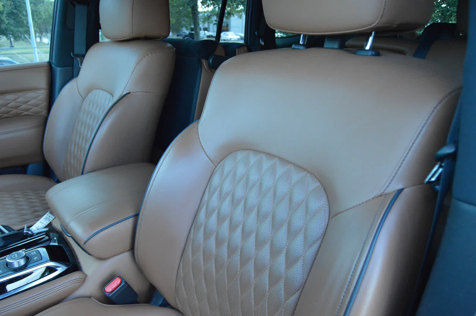 2022 Infiniti QX80 Sensory photo 7