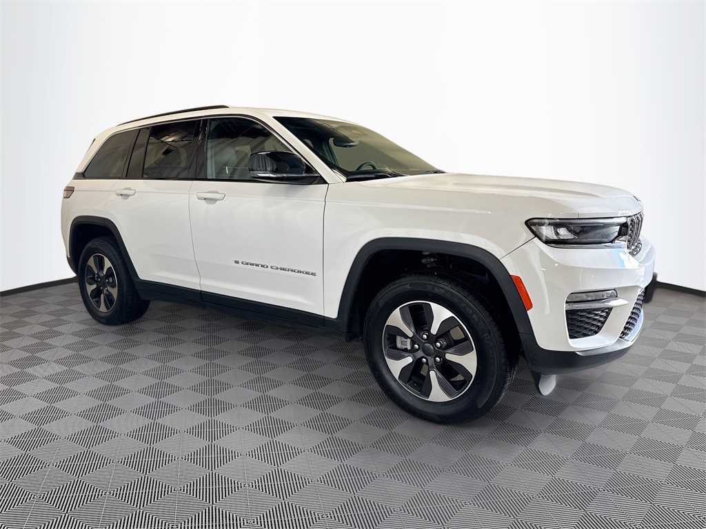 2024 Jeep Cherokee Limited 4xe photo 4