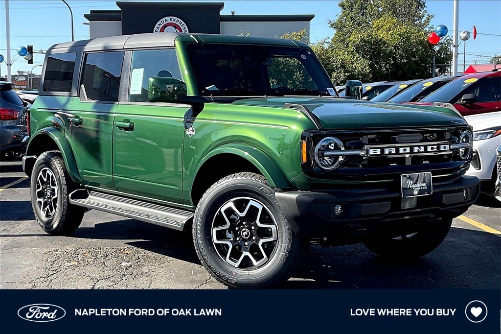 2025 Ford Bronco 4-Door Outer Banks's photo