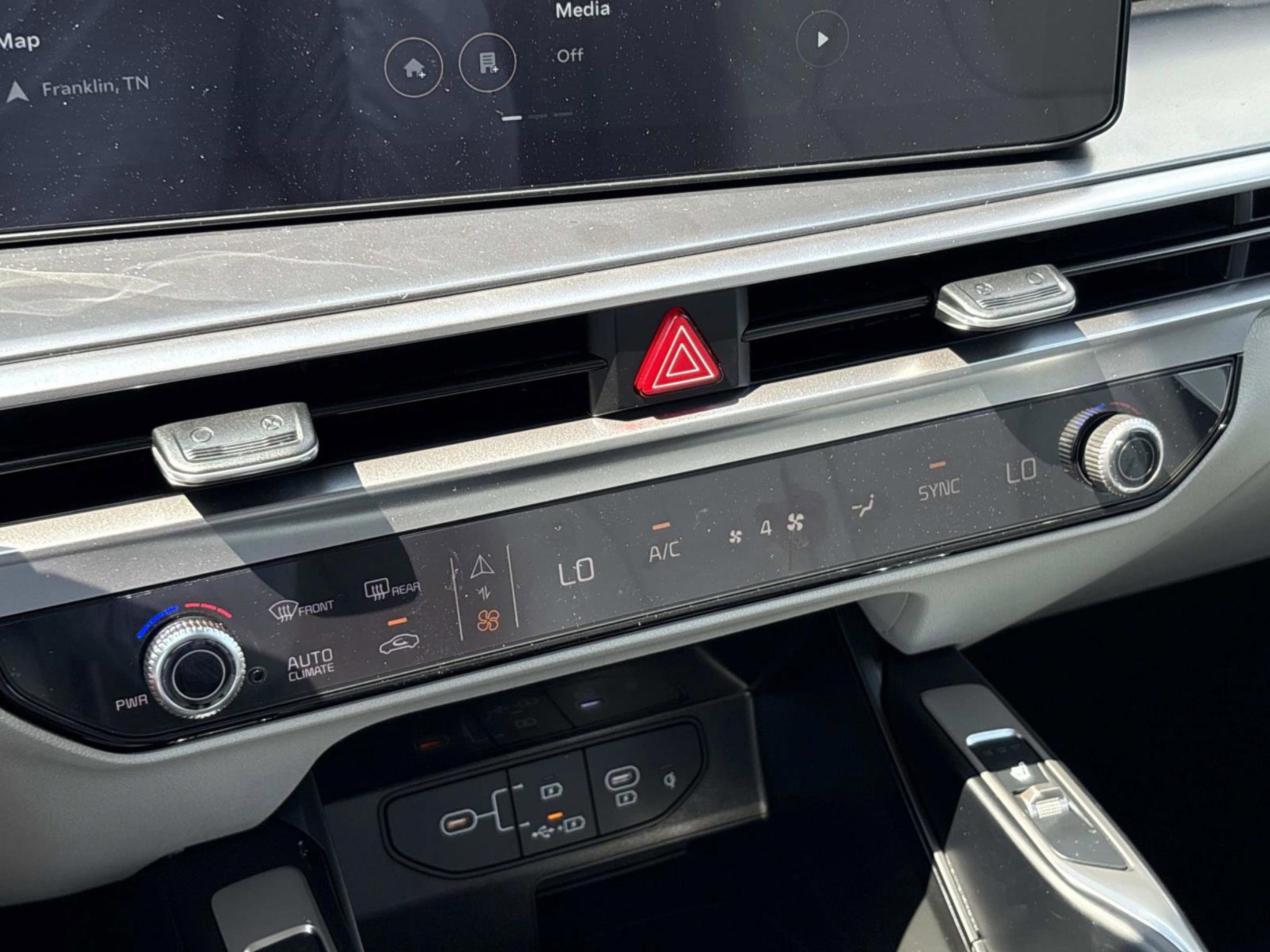 2026 Kia Sorento EX photo 25