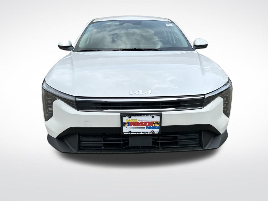 2025 Kia K4 LXS photo 8