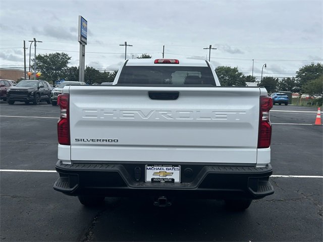 2026 Chevrolet Silverado 1500 photo 3