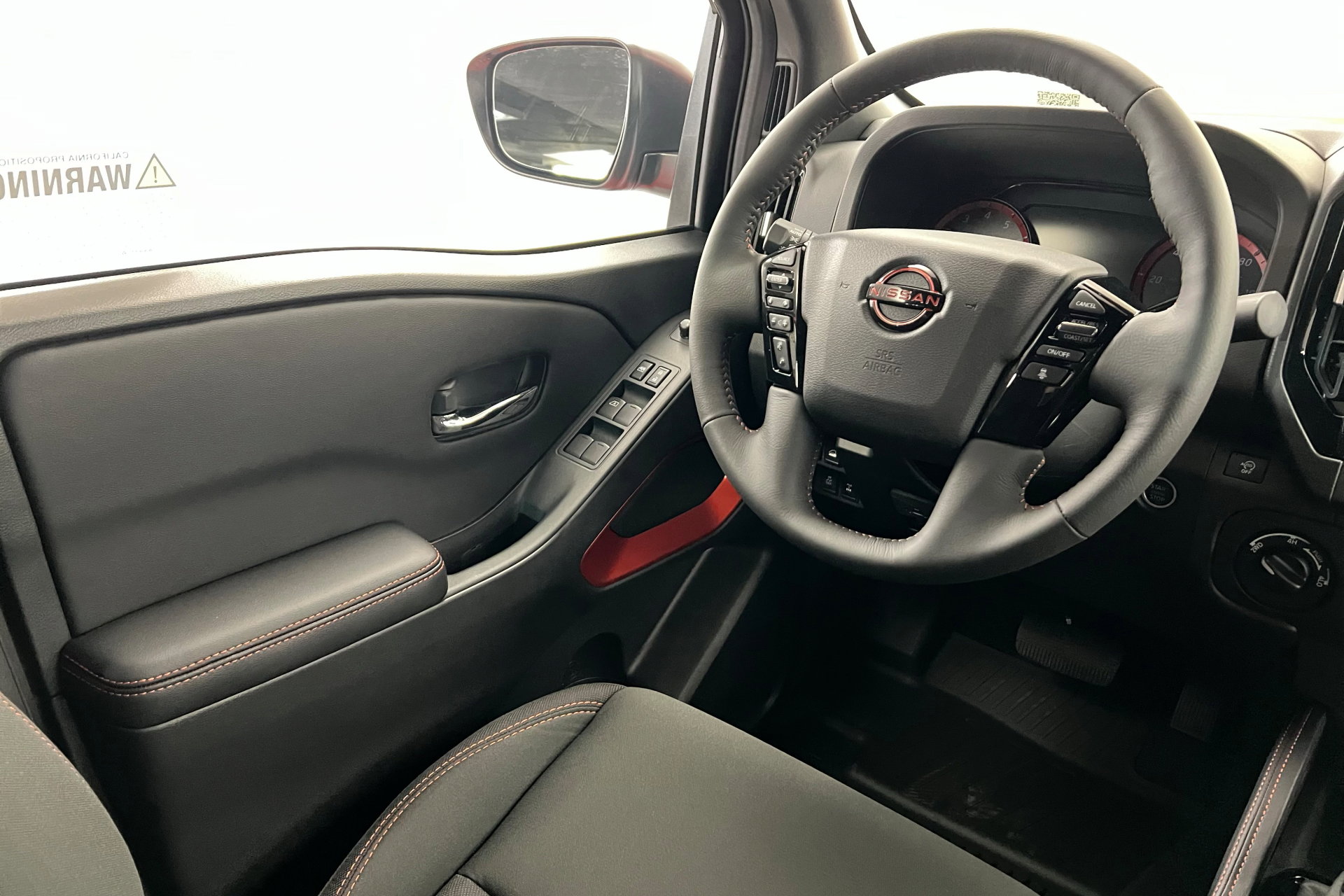 2025 Nissan Frontier PRO-4X photo 11