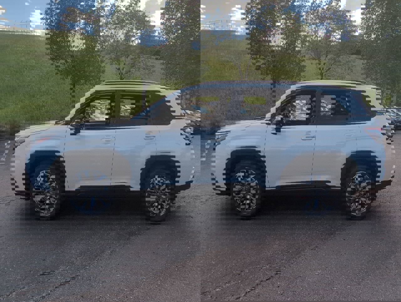 2025 Subaru Forester Touring photo 4