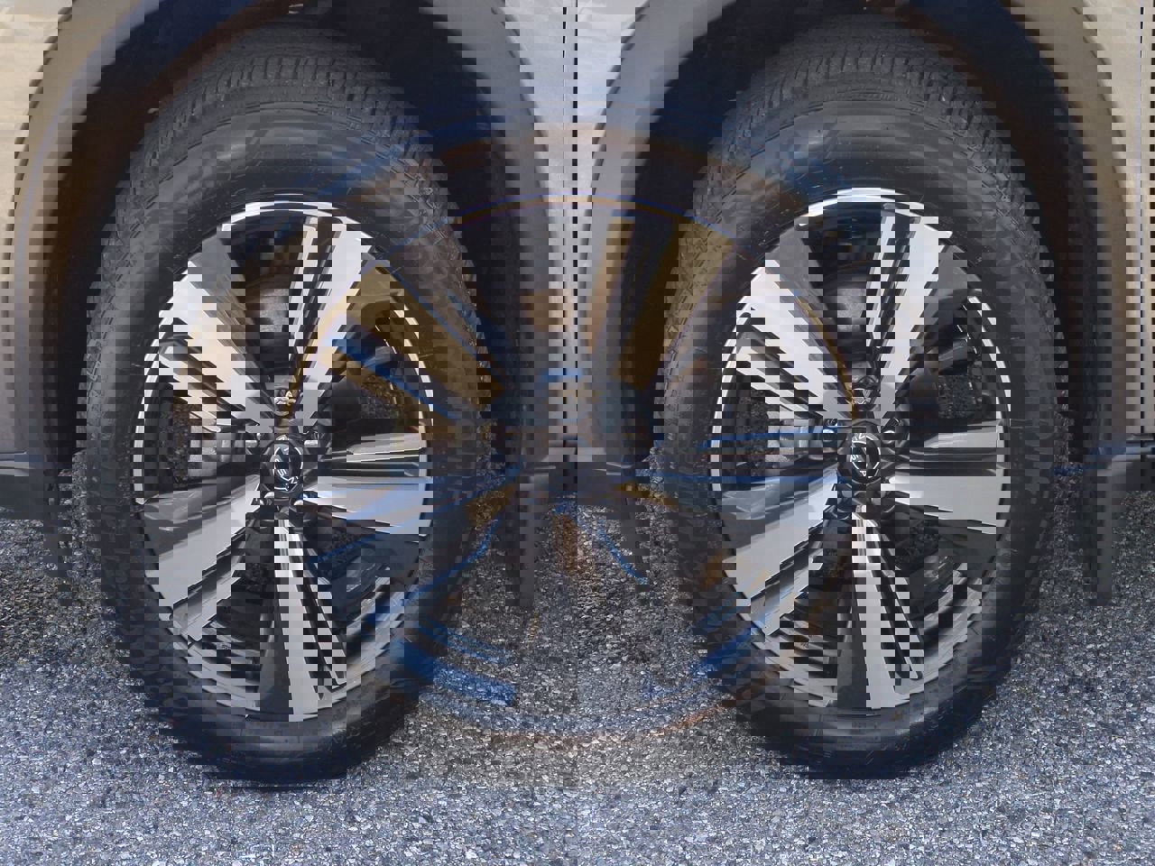 2023 Nissan Rogue SL photo 10