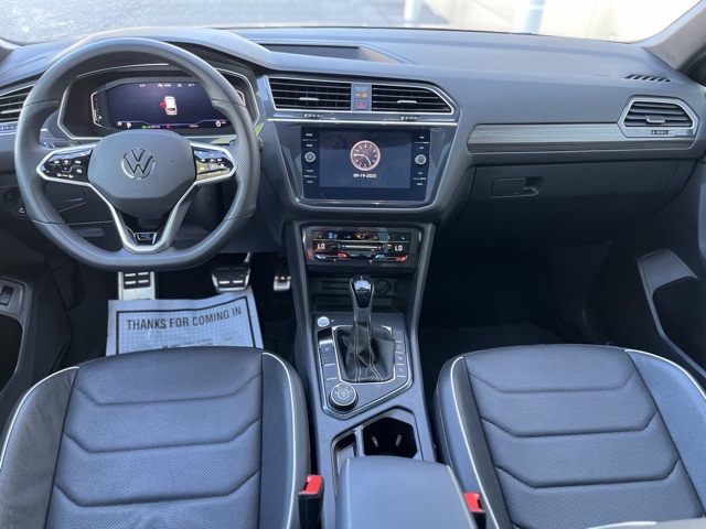 2024 Volkswagen Tiguan SEL R-Line Black photo 4