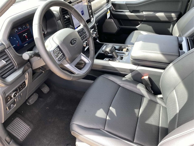 2025 Ford F-150 Lariat photo 12