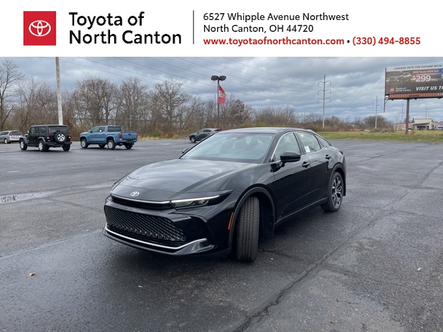 2026 Toyota Crown XLE's photo