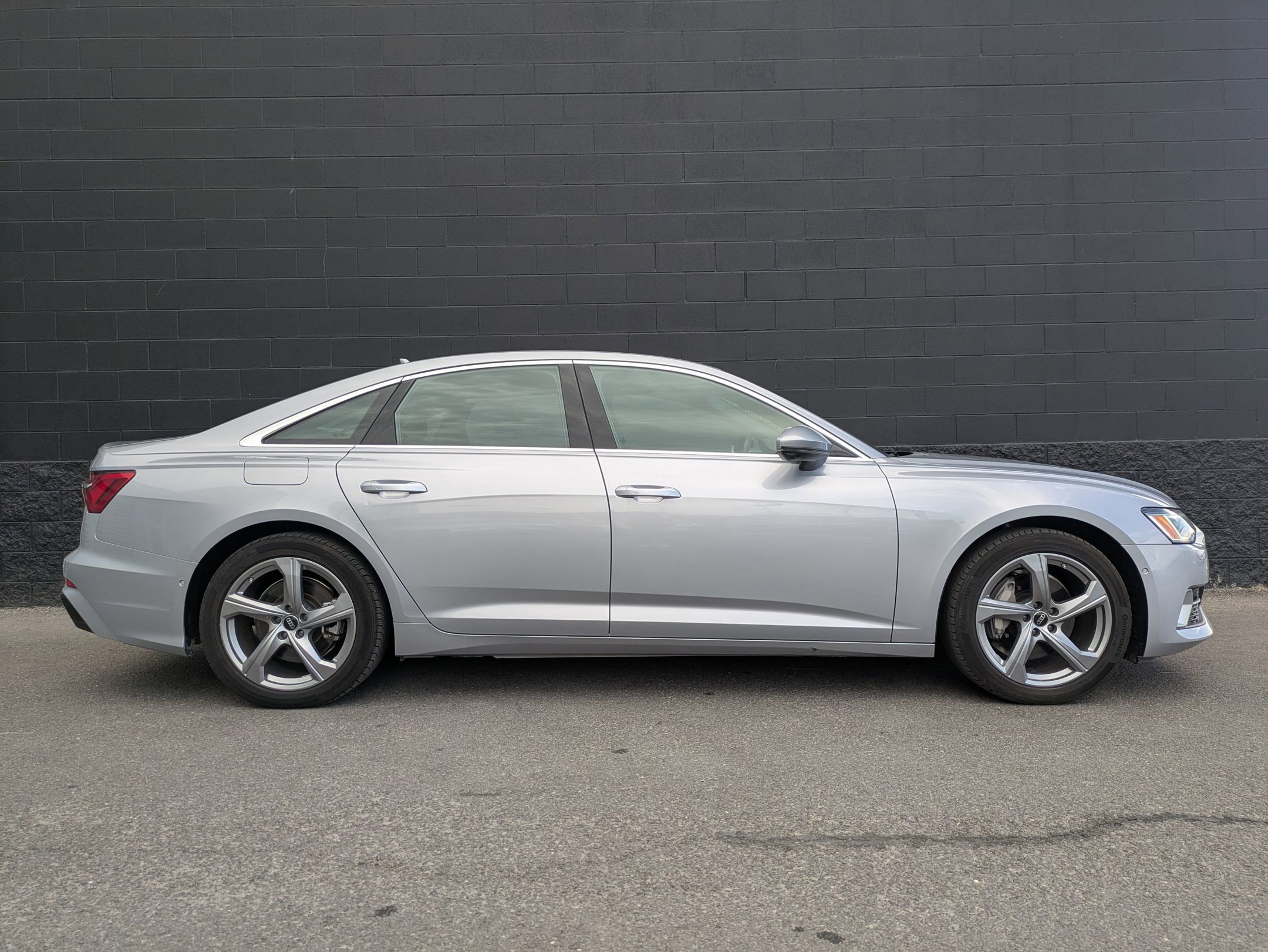 2024 Audi A6 Quattro Premium Plus photo 4