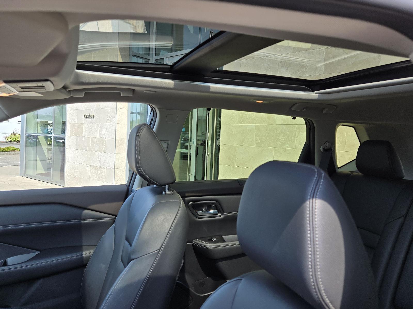 2023 Nissan Rogue SL photo 6