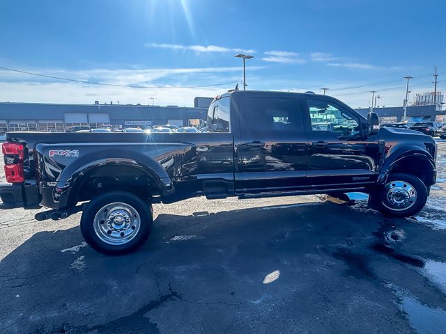 2025 FORD F-450 - Image 43