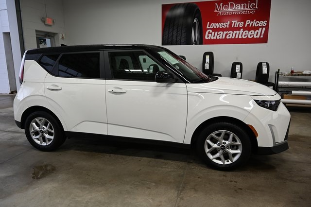 2023 Kia Soul LX S photo 4