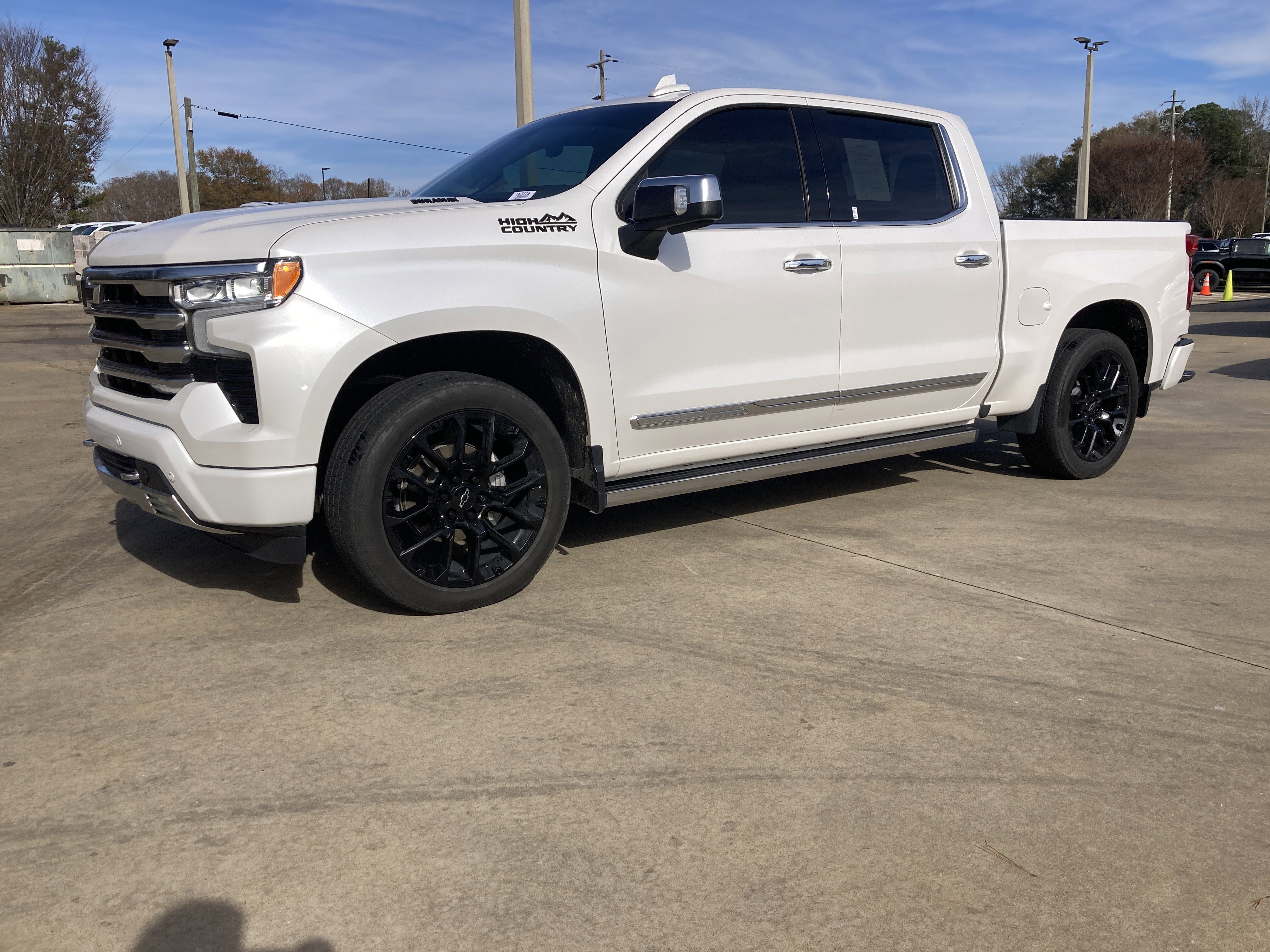 2024 Chevrolet Silverado 1500 High Country's photo
