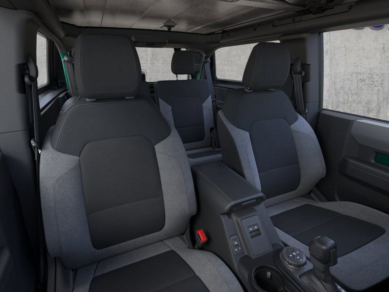 2025 Ford Bronco Base photo 10