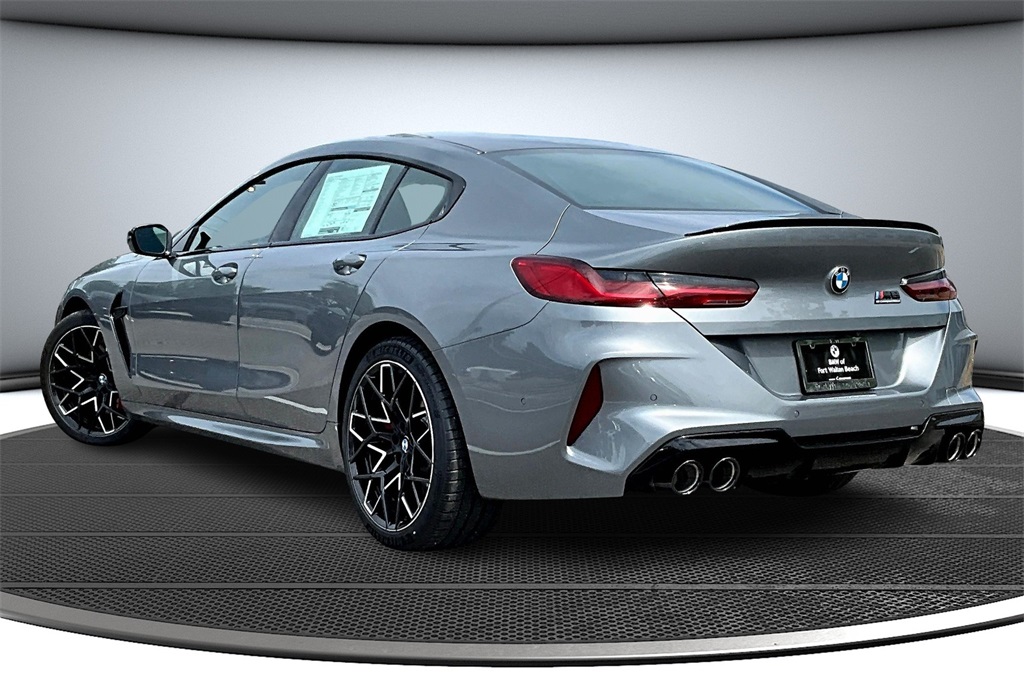 2025 Bmw M8 Competition photo 3