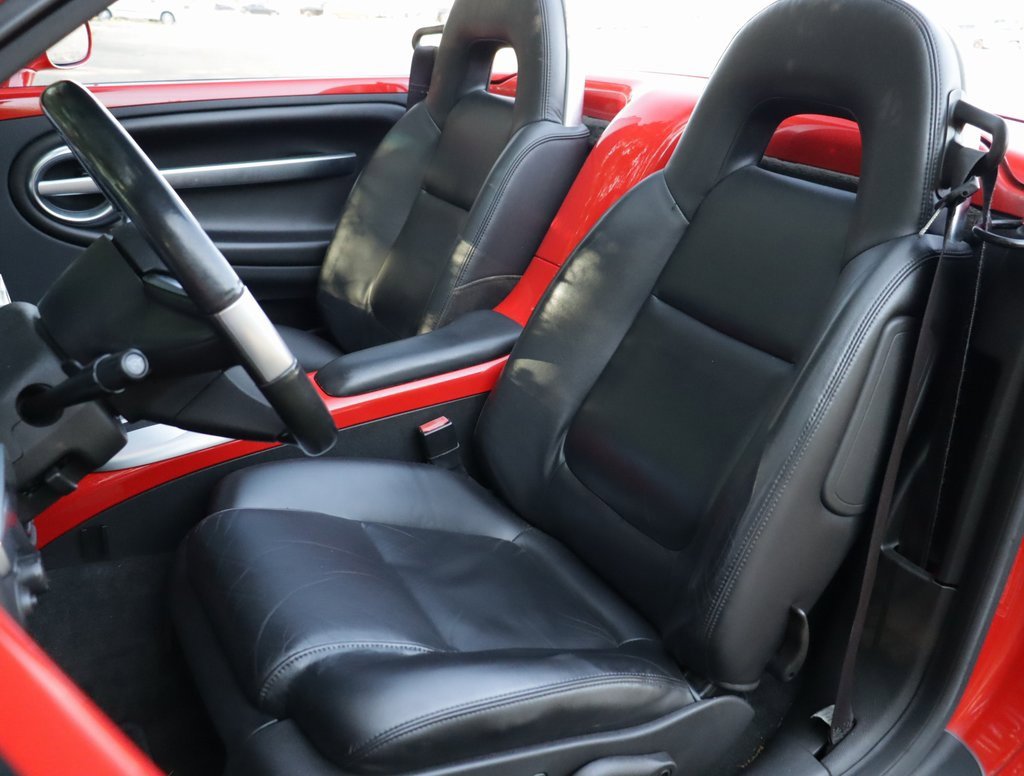2005 Chevrolet SSR Base photo 19