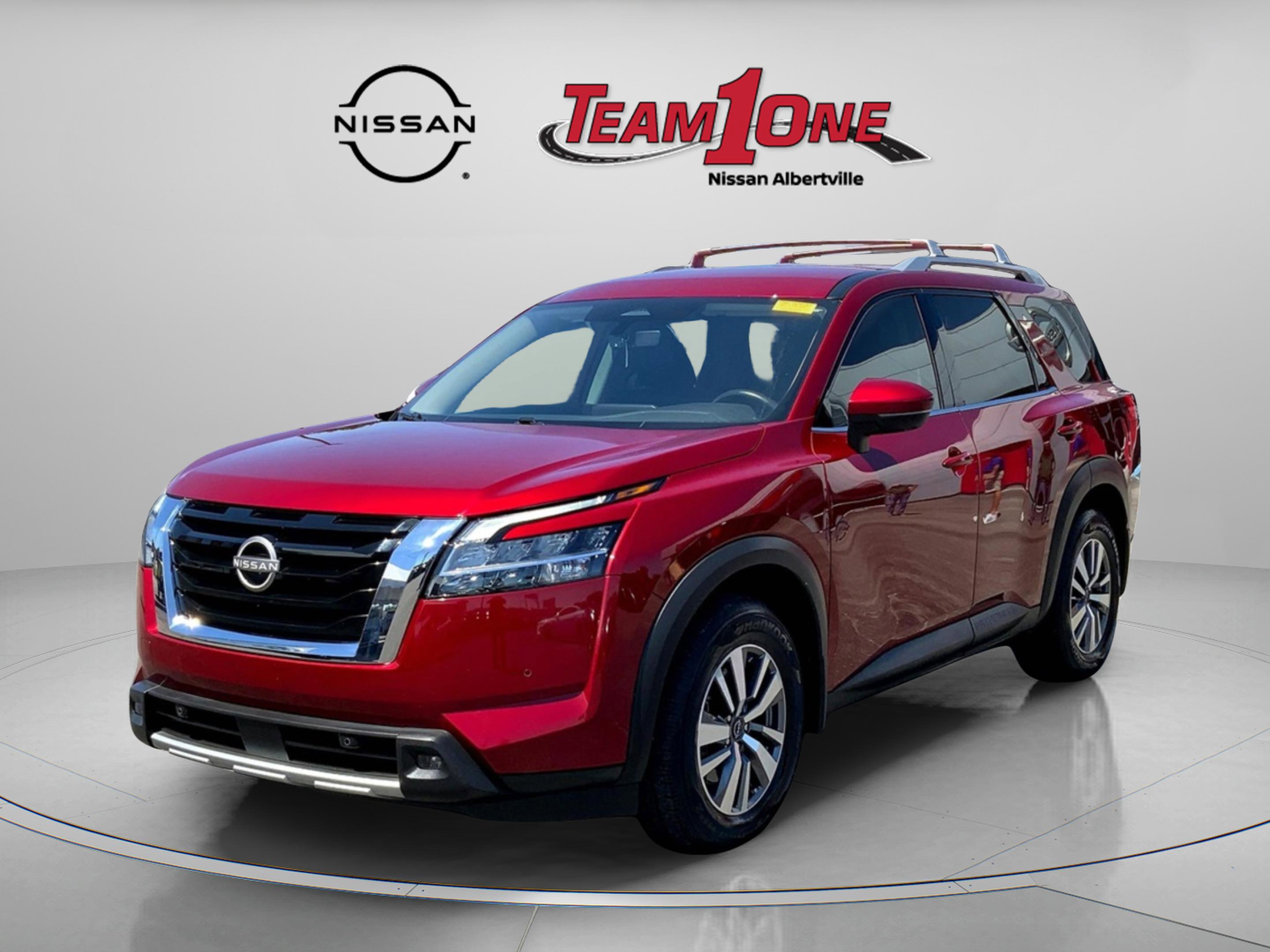 2023 Nissan Pathfinder SL photo 3