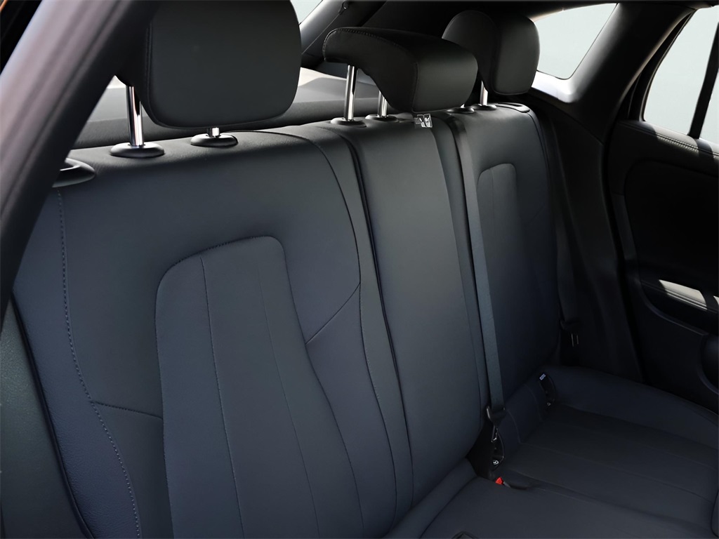 2025 Mercedes Benz GLA 250 4MATIC photo 13