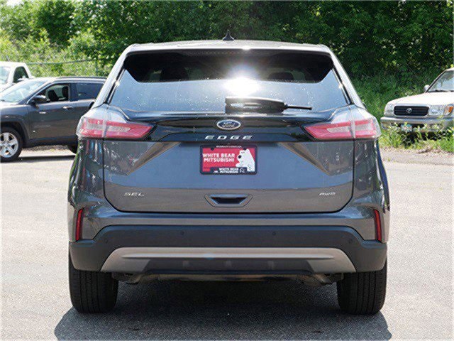 2022 Ford Edge SEL photo 6