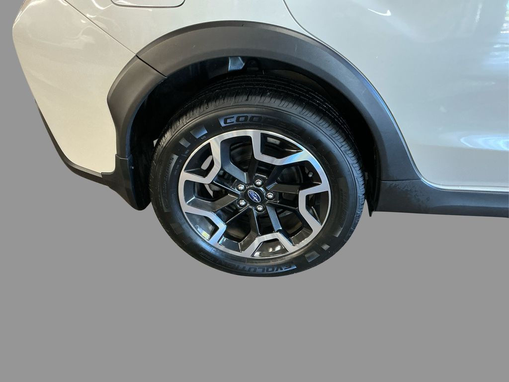 2017 Subaru Crosstrek 2.0i Premium photo 14