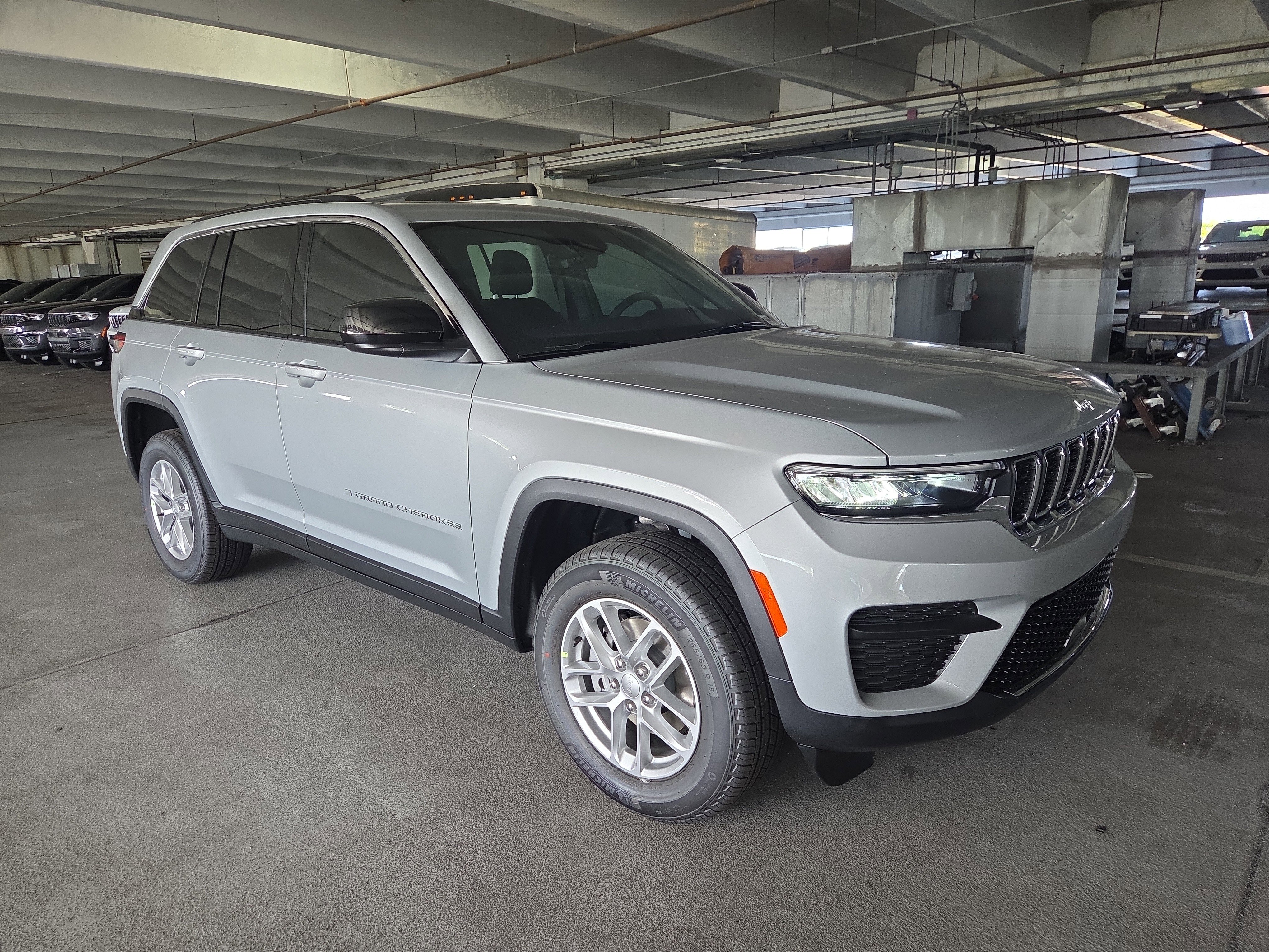 2025 Jeep Grand Cherokee Laredo's photo