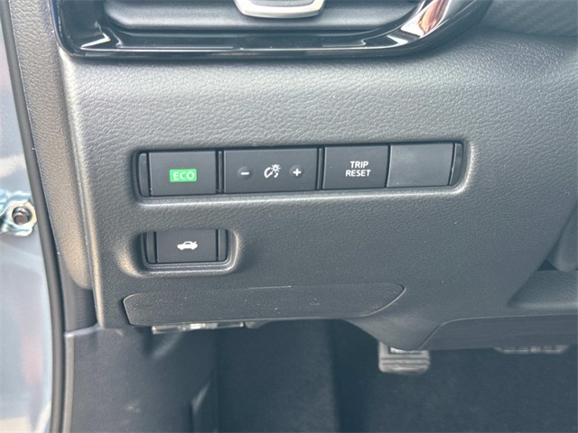 2025 Nissan Sentra SR photo 18