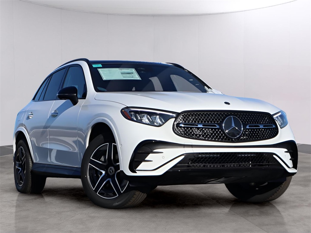 2026 Mercedes-Benz GLC Base's photo