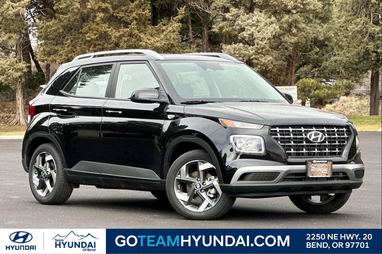 New 2025 Hyundai VENUE SEL 4D Sport Utility in Bend #H4021 Team