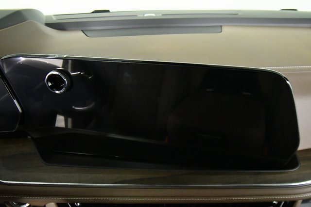 2025 Chevrolet Tahoe High Country photo 3