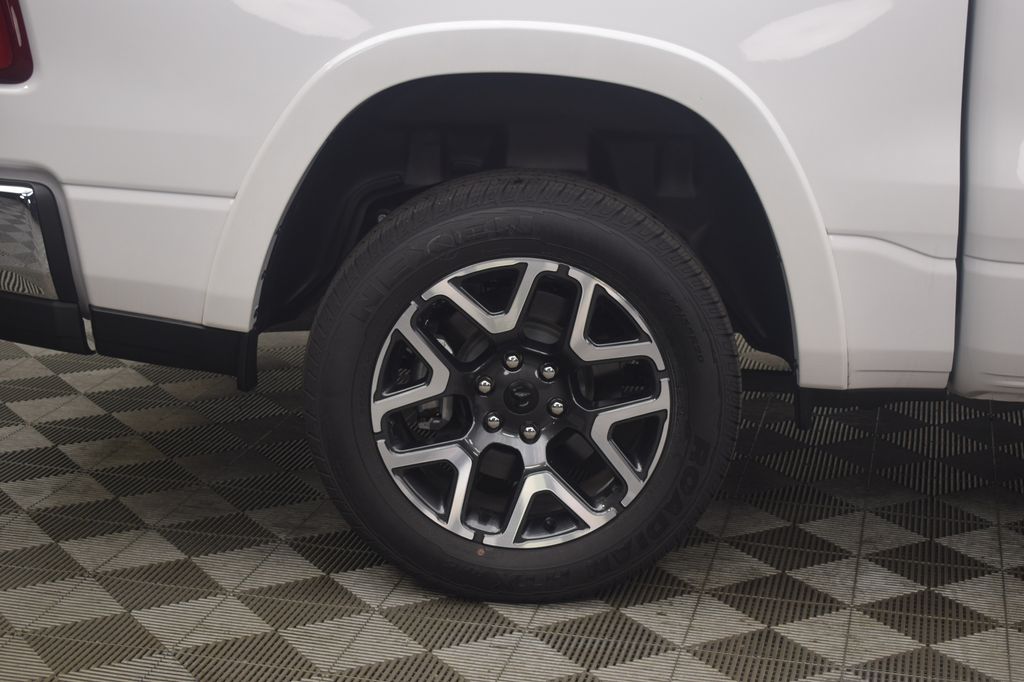 2025 Ram 1500 Laramie photo 4
