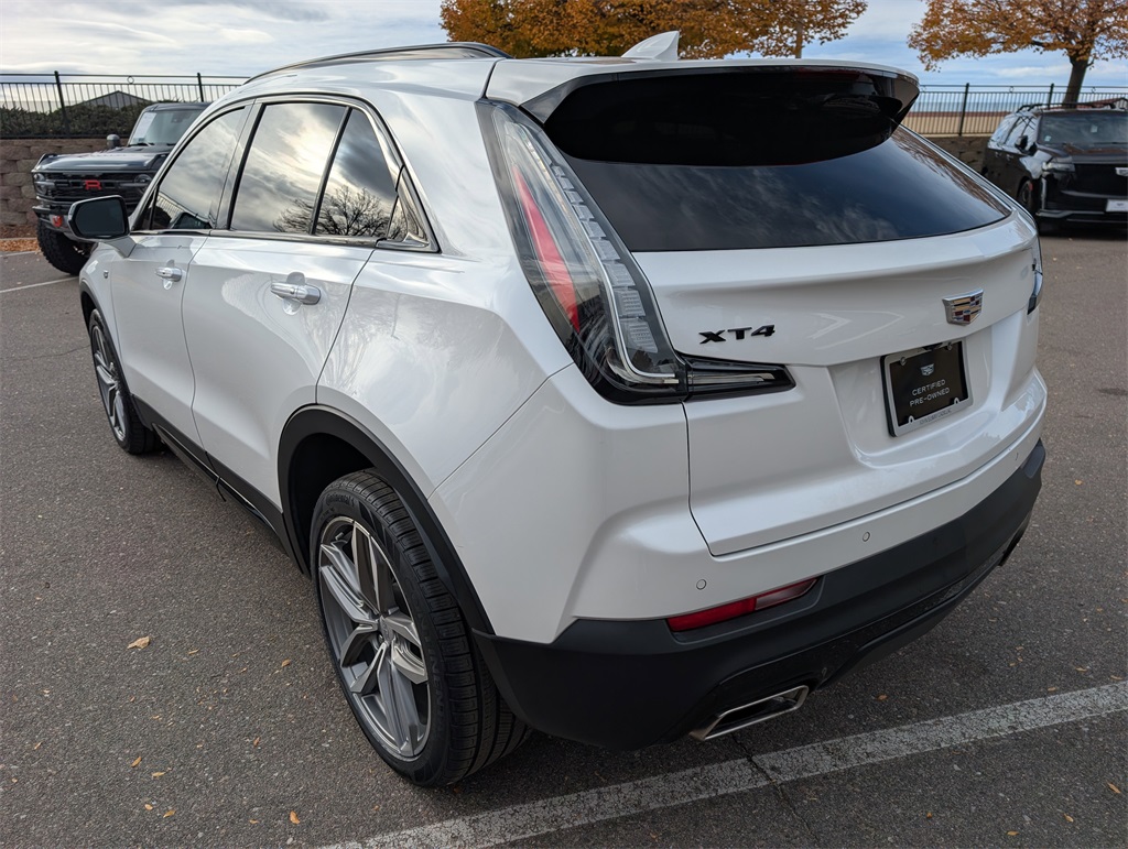 2021 Cadillac XT4 Sport photo 3