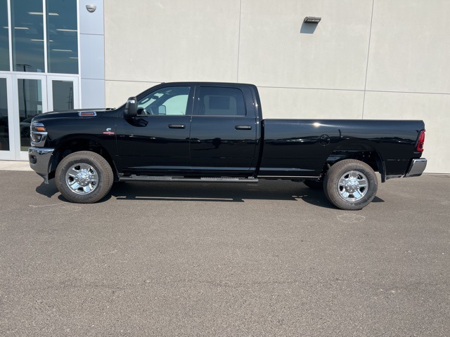 2025 Ram 2500 Tradesman photo 4