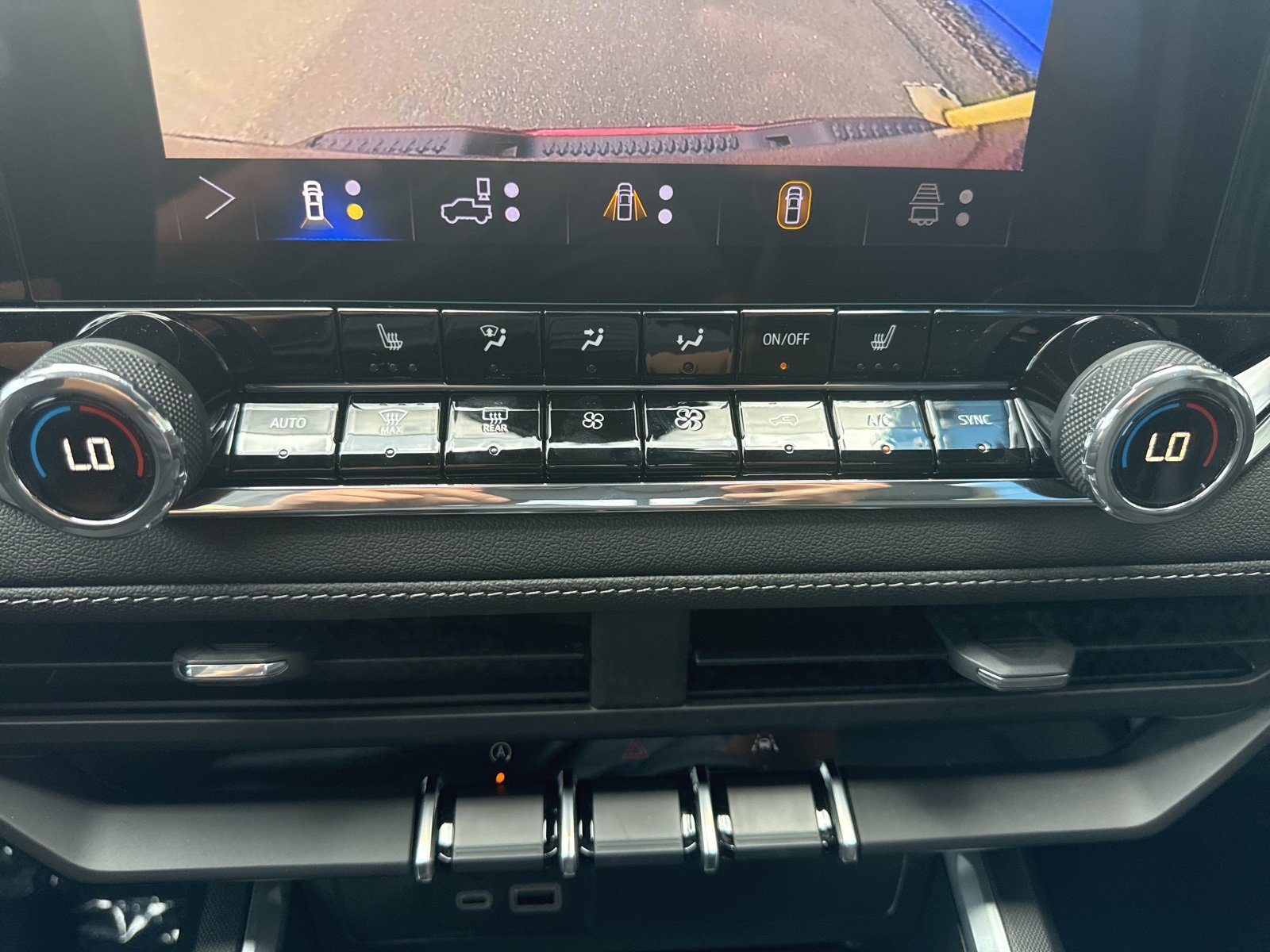 2026 Chevrolet Colorado LT photo 18