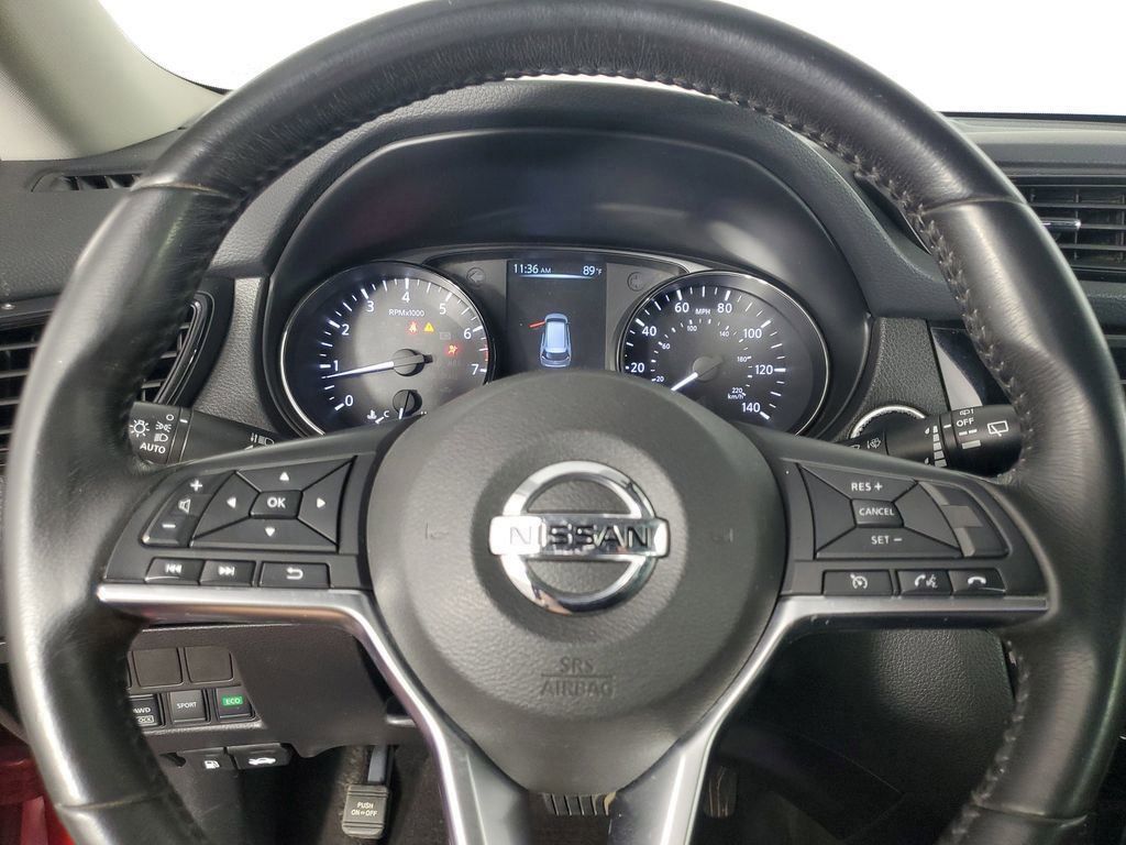 2017 Nissan Rogue SV photo 23
